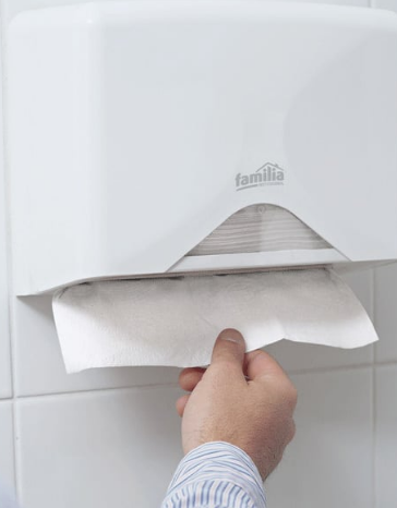 La toalla de mano es de uso obligatorio en nuestras instalaciones