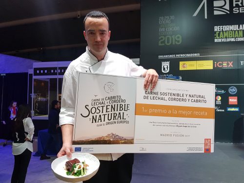 Juan Ramón Sau, primer vencedor del Concurso Cocina Carne Sostenible y Natural de Lechal, Cordero y Cabrito