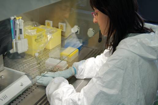 IRTA y CIBERNED firman un convenio para investigar las enfermedades priónicas