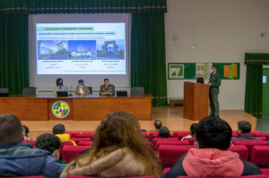 Axon Comunicacion, La veterinaria militar y el asesoramiento a industrias agroalimentarias cerraron la asignatura Salidas Profesionales de los alumnos de la Facultad de Cáceres