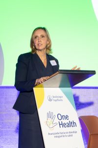 AXON COMUNICACION, Elena Gratacós, directora de Boehringer Ingelheim Animal Health España, entrevista a los representantes de Inprovo y Avianza en Boehringer Ingelhein Avian Radio