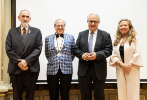 La Academia de Ciencias Médicas de Bilbao distingue al veterinario Francisco Dehesa, foto veterinarios