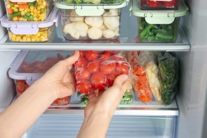 La OCV alerta: “Si no se toman precauciones en los hogares, las altas temperaturas pueden poner en riesgo la seguridad alimentaria”, foto verduras y frutas