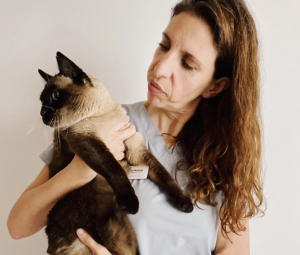 Belén Montoya revelará sus opciones cuando el gato no se deja tocar