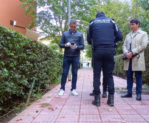 Alcalá (C.de Madrid) estrena la identificación por ADN de las heces caninas 'abandonadas' en la ciudad