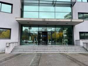 Visto para sentencia el juicio contra un octogenario acusado de envenenar a la gata de su vecino en Samos (Lugo)
