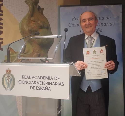 El profesor de la UEx Miguel Ángel Aparicio, secretario general de la Real Academia de Ciencias Veterinarias de España