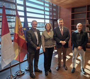 El Consejo de Colegios Veterinarios de Castilla-La Mancha presenta a la administración regional la plataforma electrónica de recetas PRESCRIVET