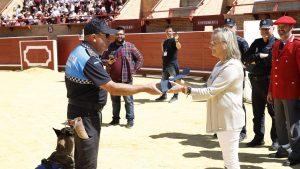 El Ayuntamiento de Móstoles reconoce el trabajo de la Unidad Canina de la Policía local de Algete