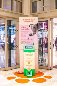 Los Arcos inaugura este viernes por el Día del Perro el primer servicio 'snack bar' para mascotas de España