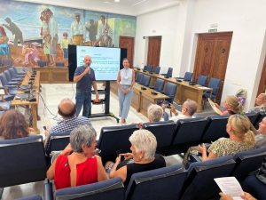 Unos 40 voluntarios de Rincón de la Victoria participan en un curso de gestión y cuidados de colonias felinas