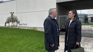 El Ayuntamiento de Burgos conciencia sobre la fauna de la provincia con murales de animales en los centros cívicos