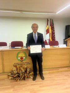 El Excmo. Sr. D. José Alberto Montoya Alonso recibe el III Premio Nacional de Investigación Albéitar Francisco de la Reyna