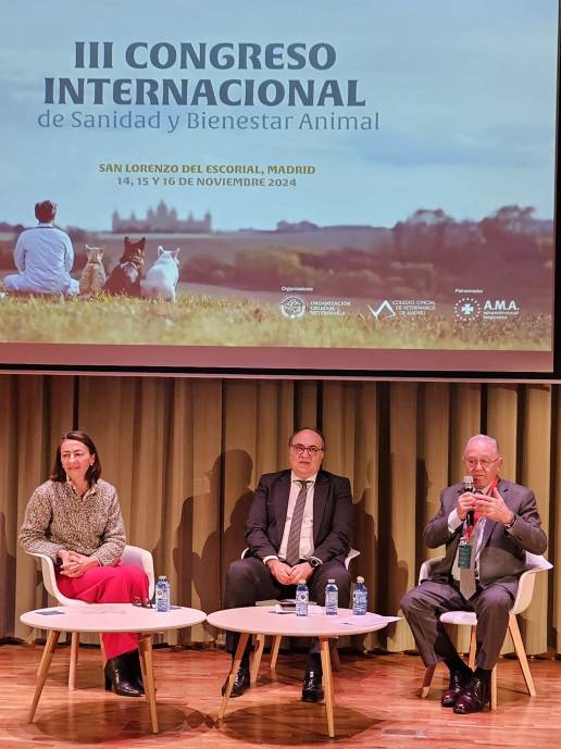 “La formación continua de los veterinarios es clave para afrontar un futuro sanitario cada vez más exigente”