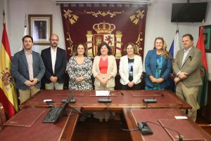 Tacoronte firma un convenio con el Colegio de Veterinarios de SC de Tenerife para reforzar el control y bienestar de las mascotas