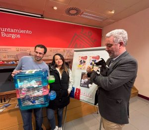 Ayuntamiento de Burgos invita a adoptar mascotas en lugar de comprarlas a través de la campaña 'No compres, adopta'