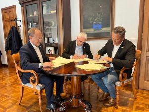 Cabildo de La Palma firma con el IAC un protocolo de actuación para afrontar las especies exóticas invasoras en la isla