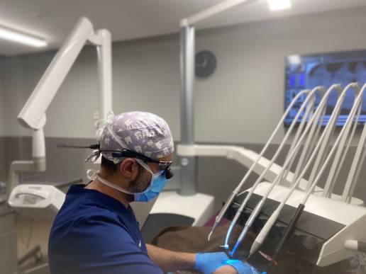 Innovación en Odontología Veterinaria: Instalación de la Primera Unidad Dental PRO X en España