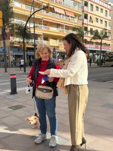 Rincón de la Victoria impulsa una nueva campaña de concienciación para la recogida de excrementos de mascotas