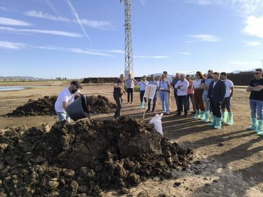 Desarrollan un nuevo método para compostar estiércoles de vacuno que produce menos emisiones contaminantes