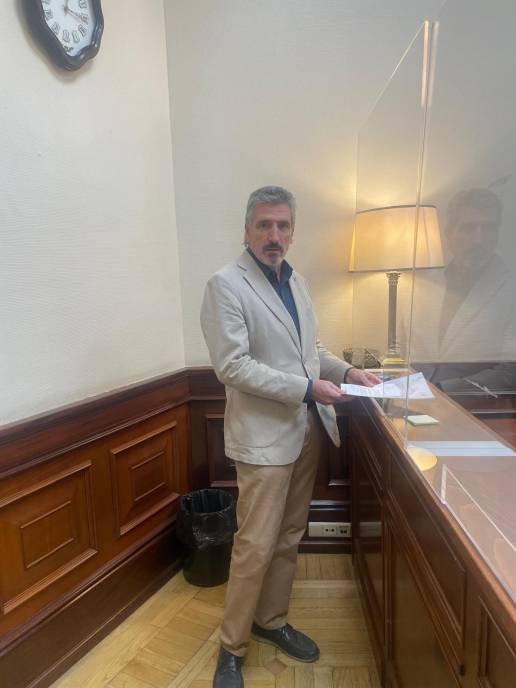 La Organización Colegial Veterinaria presenta en el Congreso una Iniciativa Legislativa Popular para agilizar la atención sanitaria integral a sus pacientes 