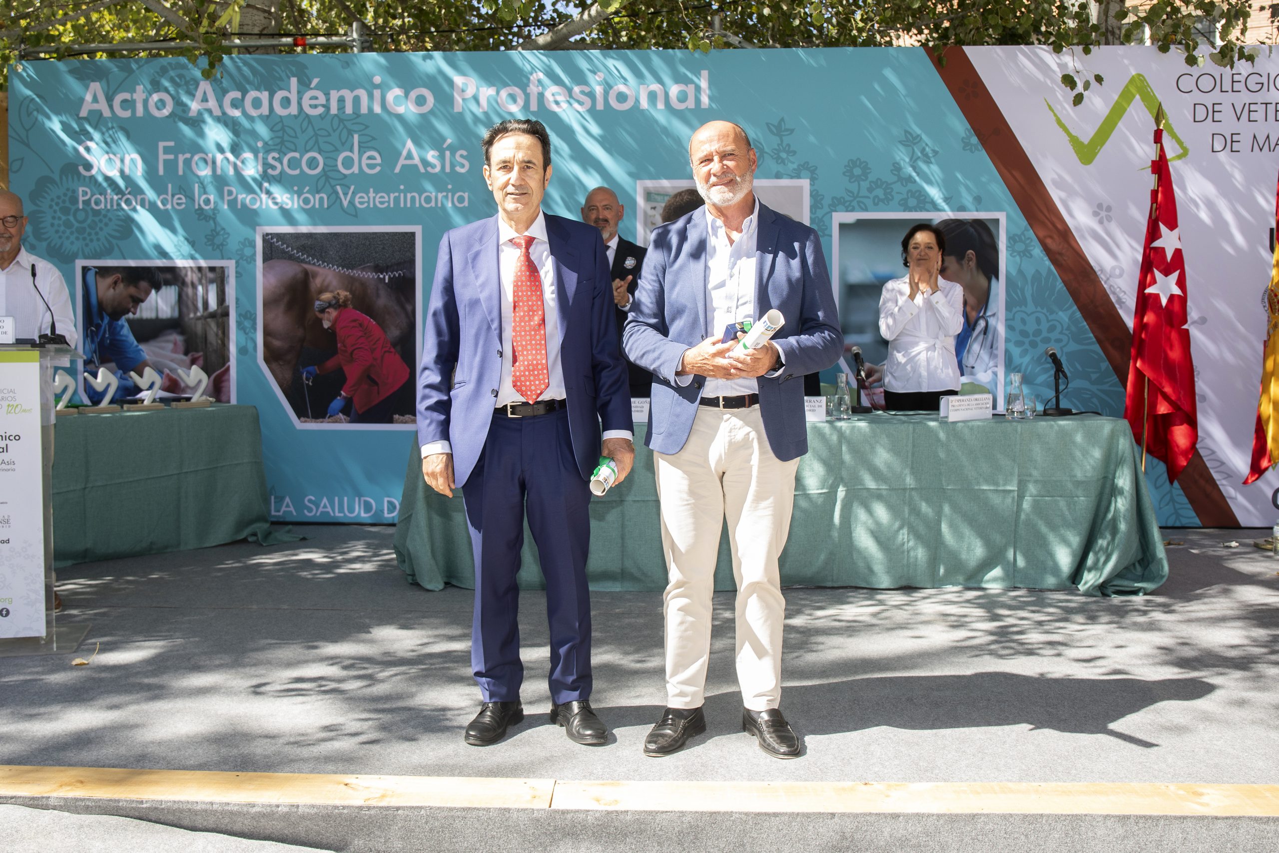 San Francisco de Asís: FELICIDADES VETERINARI@S