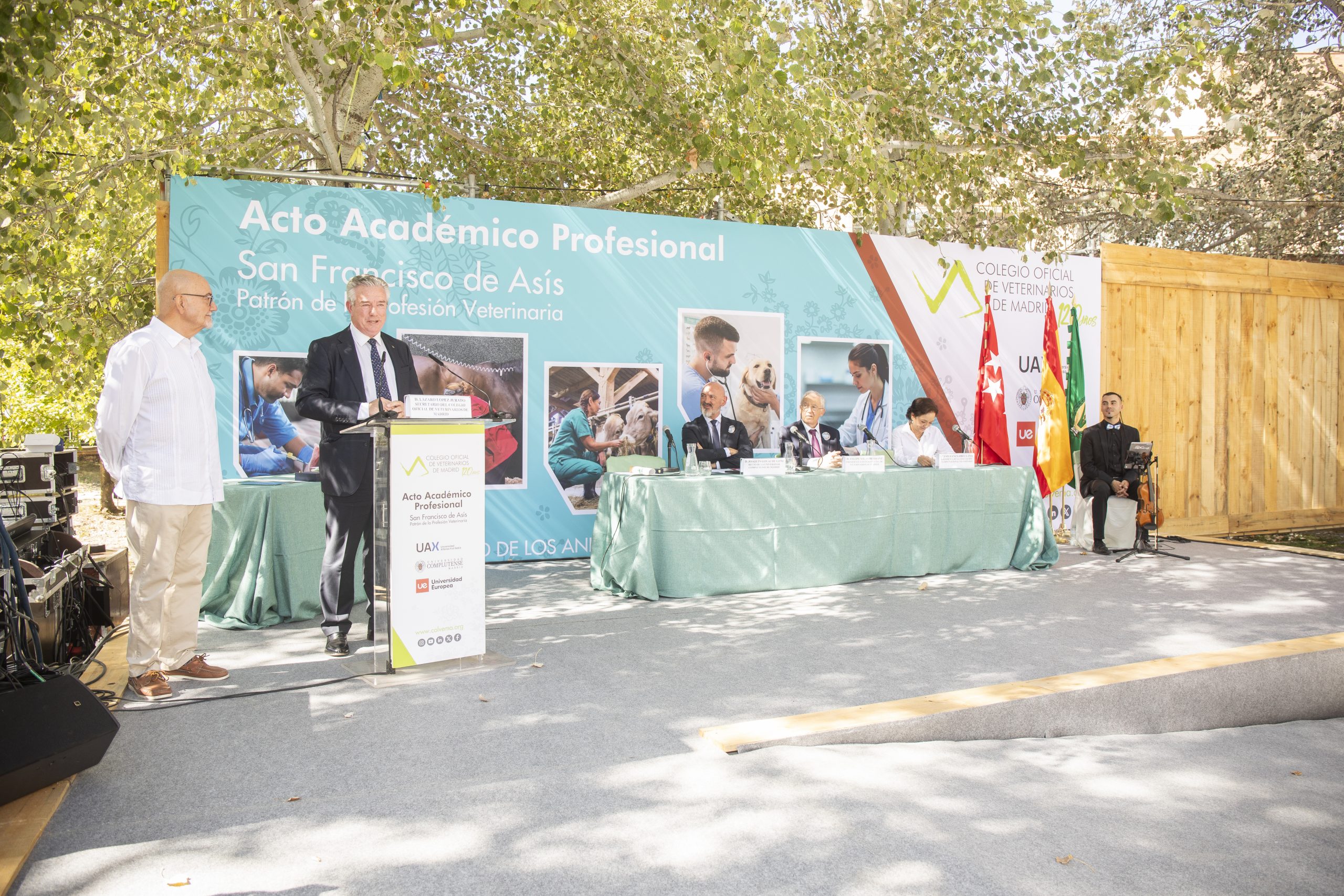 San Francisco de Asís: FELICIDADES VETERINARI@S