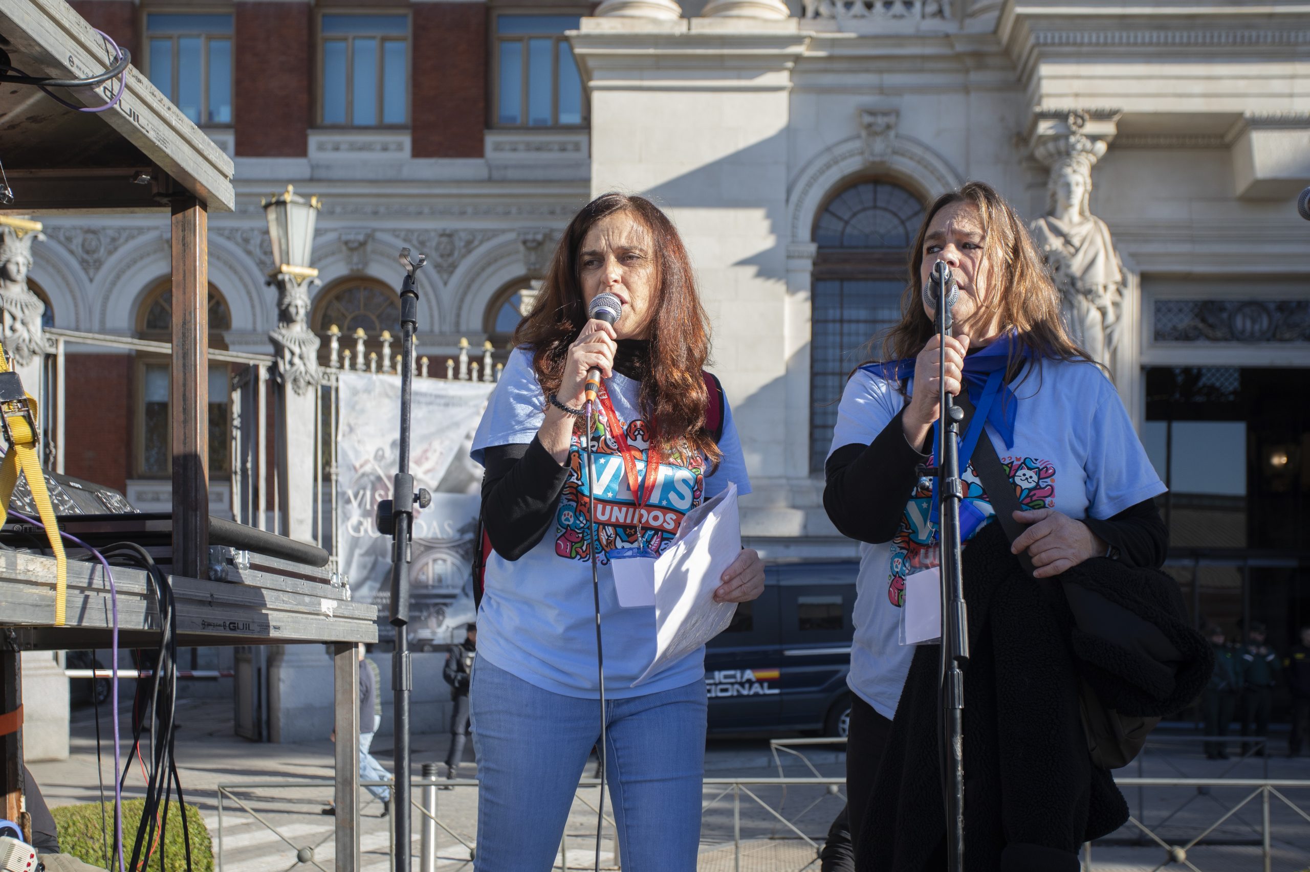 3.000 veterinarios se concentran ante el MAPA para exigir la derogación del RD 666/2023 y reclamar diálogo real al Gobierno