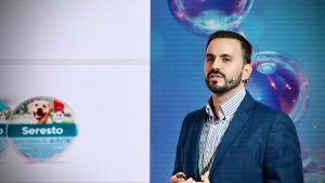 Elanco lanza ParasiTOYs, los juguetes más inesperados de la Navidad