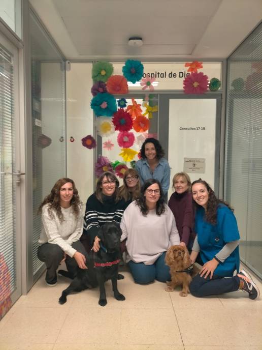Purina y CTAC impulsan con éxito un programa de terapia asistida con perros en Vilanova i la Geltrú y Granollers
