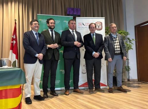 Expertos europeos comparten conocimientos sobre el milano real en Binaced (Huesca)