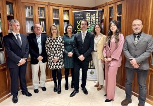 El nuevo equipo de gobierno del Colegio de Veterinarios de León pretende reforzar lazos con el sector biofarmacéutico