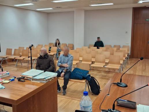 Los acusados por la muerte de burros en el Desert de Les Palmes lo achacan a terceras personas o a envenenamiento