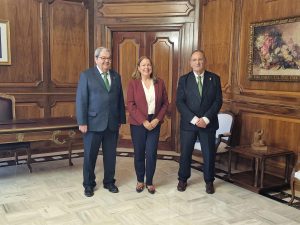 Academia de Ciencias Veterinarias de la Región presenta a la presidenta de la Asamblea sus principales líneas de trabajo