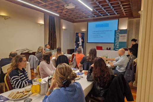 Alimentación y salud digestiva en perros y gatos: desmontando mitos y leyendas desde la evidencia científica