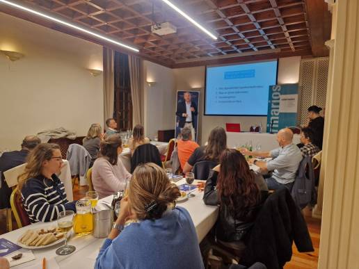 Alimentación y salud digestiva en perros y gatos: desmontando mitos y leyendas desde la evidencia científica