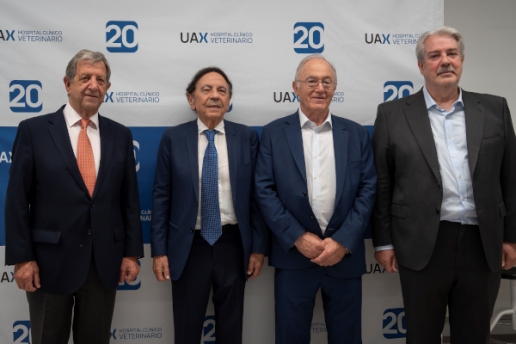 El Hospital Clínico Veterinario de UAX celebra 20 años de vanguardia veterinaria
