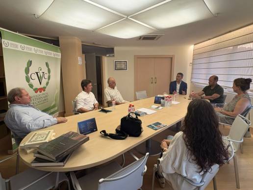 La OCV y los veterinarios cántabros trataron cuestiones de actualidad que afectan a la profesión