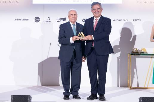 El Excmo. Sr. D. Arturo Ramón Anadón, Presidente de Honor de la RACVE, galardonado con el Premio Animal’s Health a la Trayectoria Profesional