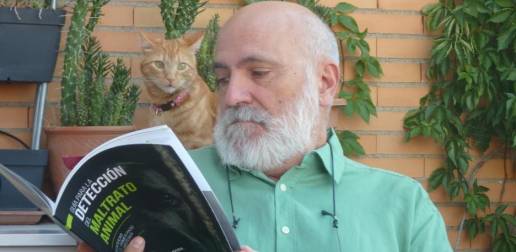 Juan María Josa, veterinario: “Un maltratador de animales es proclive también a maltratar humanos”
