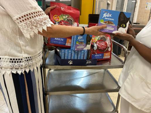 La Comunidad de Madrid junto con FAADA, Purina España y Fundación Alicia Alcocer Koplowitz impulsan “Mejores Amigos”, un proyecto pionero de apoyo a personas vulnerables con animales de compañía