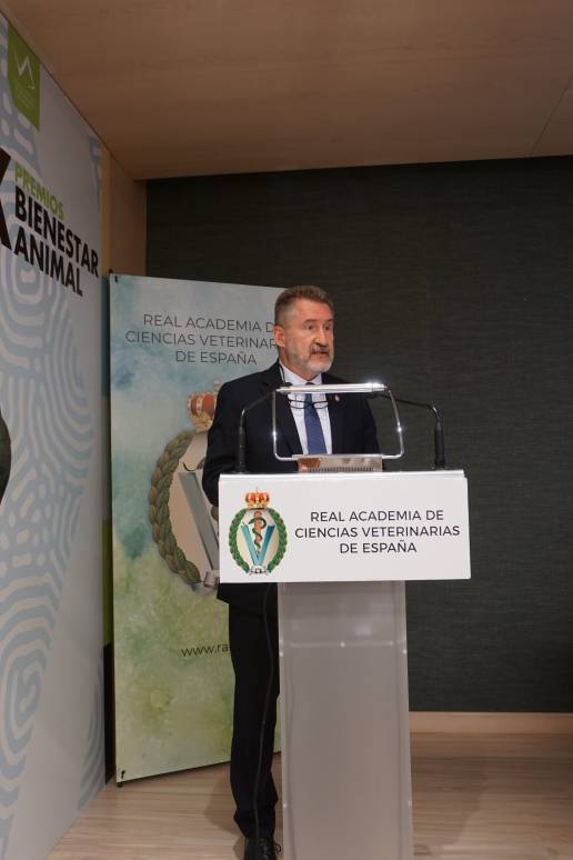 Conferencia Ilmo. Sr. D. Ilmo. Sr. D. Carlos Piñeiro Noguera- La digitalización, la ciencia de datos y la inteligencia artificial aplicada: un nuevo paradigma para la profesión veterinaria
