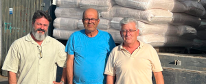 El COLVET Huelva dona 6.000 kilos de alimento para contribuir a la recuperación de la fauna silvestre afectada por el incendio de Niebla